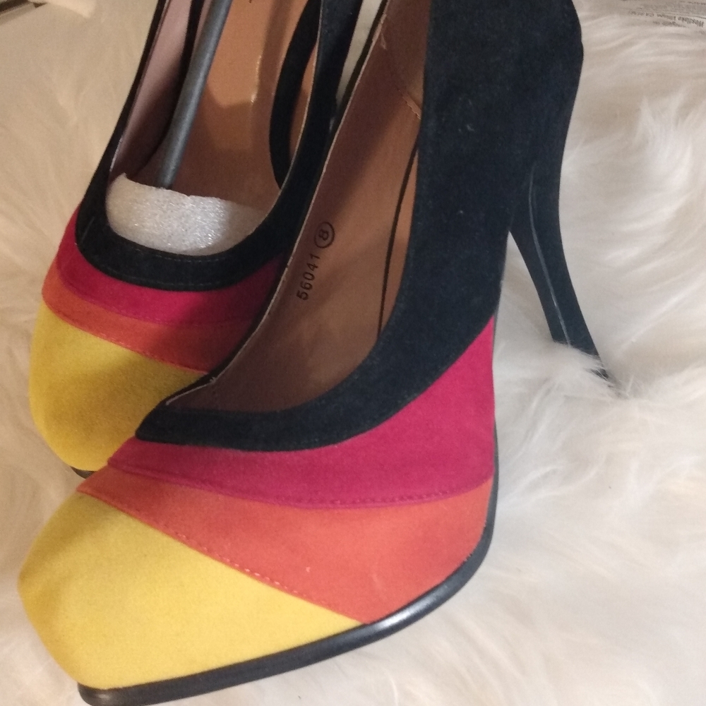 Jessica simpsbeautiful designer muti colored heels